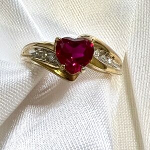Vintage 10K Yellow Gold Ruby Diamond Heart Ring